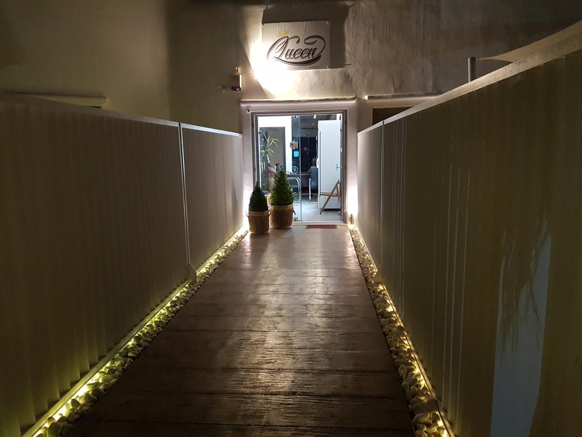 Queen Boutique Suites Mykonos Town Экстерьер фото